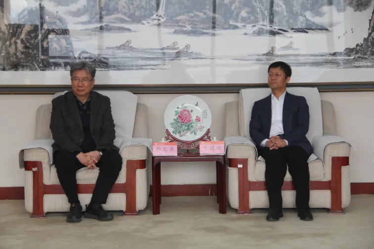 Shandong LANO sarađuje sa profesorom KWAK-om, Moon Kyuom, Ph.D. i predstavnikom Liang Tonghoom sa Univerziteta Dongguk, Južna Koreja radi razmjene i saradnje u oblasti kontrole buke sa Univerzitetom Shandong Jianzhu